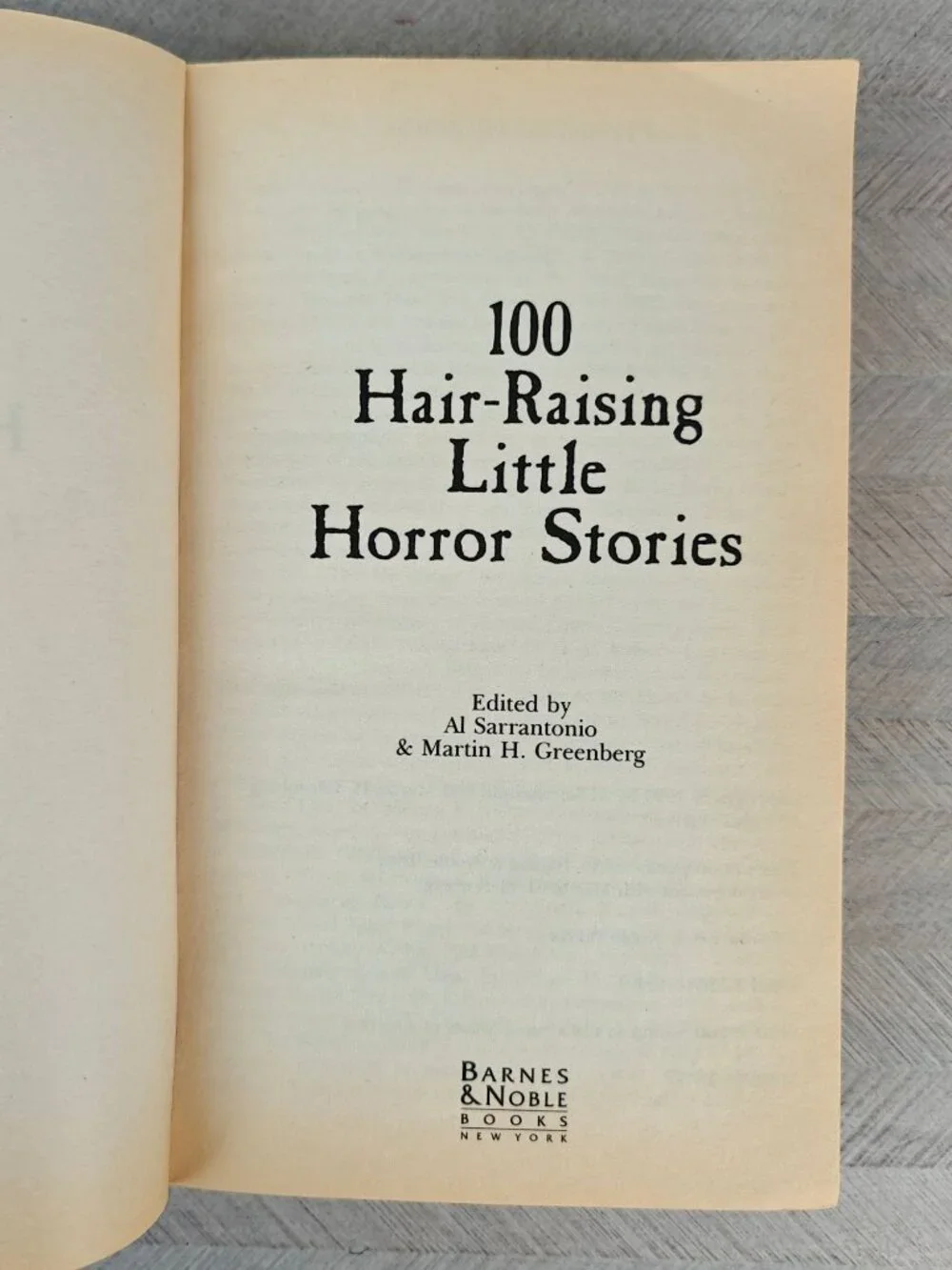 100 Hair-Raising Horror Stories Al Sarrantonio Martin H. Greenberg Paperback
